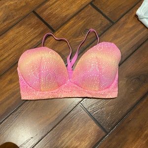 Body by Victoria’s Secret lightly lined plunge